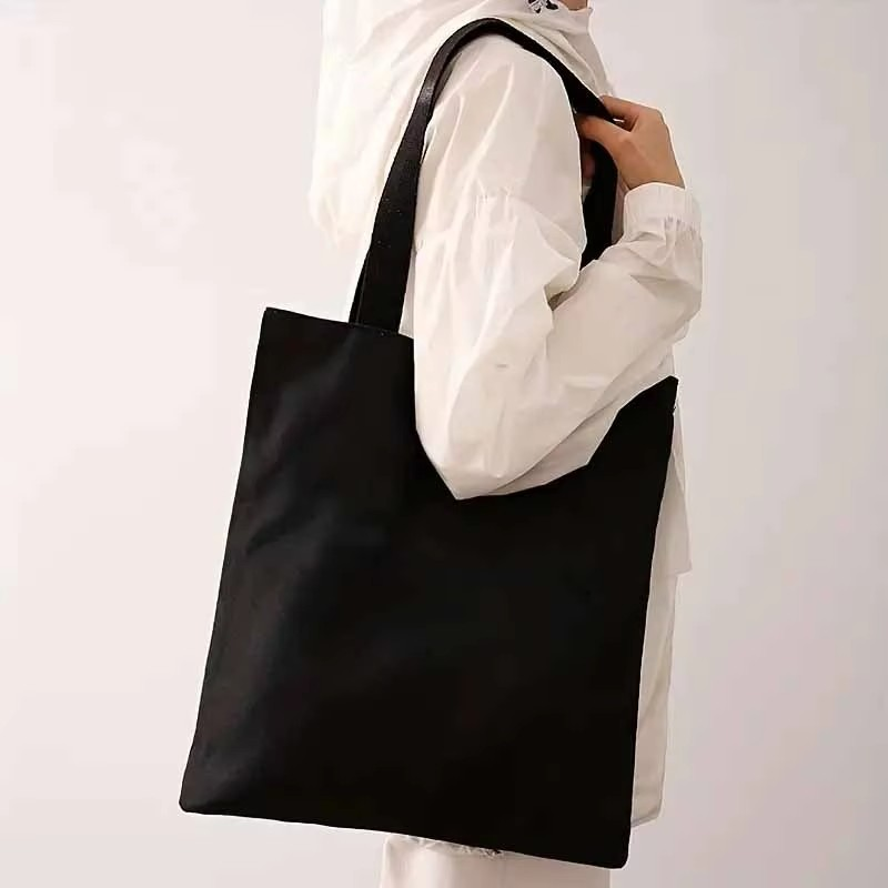 model Product name Customizable Cotton Canvas Shopping Bags Large Empty Plain Grocery Bags Long Handle Recyclable Reusable Shopping Canvas Bags Model number 0105 Size 35*40CM; Hand carrier: 30cm Color Multi-options Material Canvas MOQ Customised LOGO 50 Pieces Key words canvas shopping bag plain custom canvas bag canvas bag empty large customized canvas bag cheap wholesale canvas bags Recyclable Reusable Plain Large Cotton Canvas Grocery Shopping Bags