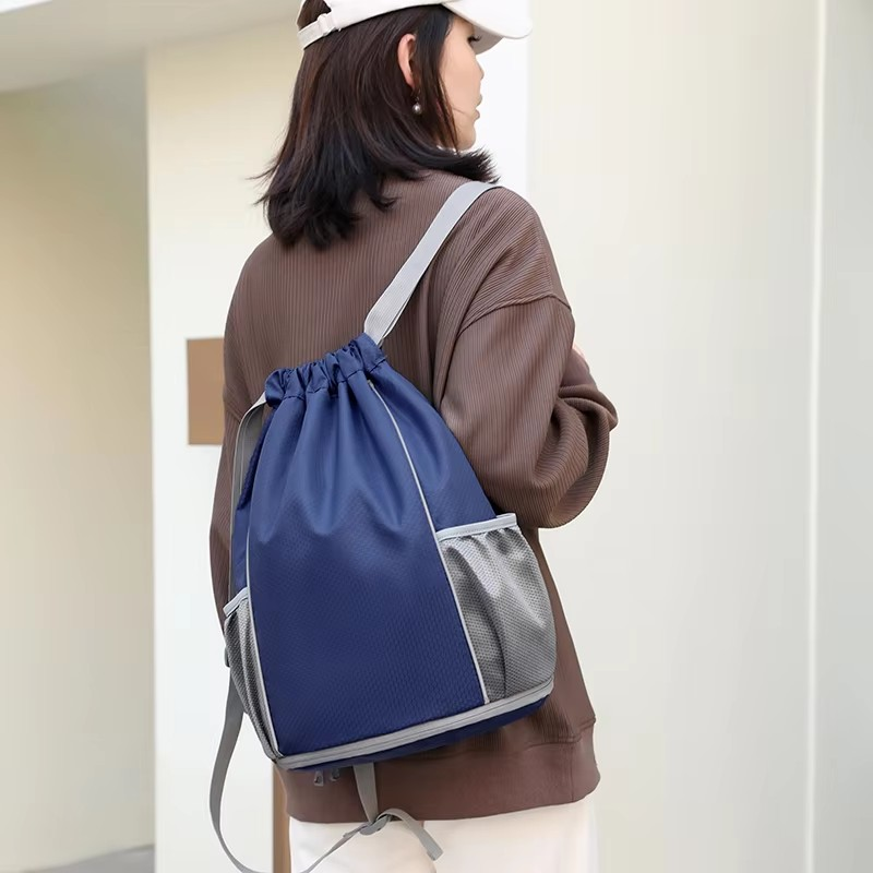 modle Product name Custom Logo Drawstring Backpack for Men Women Waterproof Zipper Closure Gym Bag Shoe Compartment for Outdoor Sports Drawstring Model number 0085 Size 31*15*42cm Color Multi-options Material Nylon MOQ Customised LOGO 50 Pieces Key words drawstring bags with zipper pocket gym bag gym bags with drawstring and zipper pocket custom drawsting bag with logo custom drawsting bag with logo drawsting gym bag